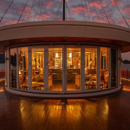Heritage Line Ylang Cruise - Halong Bay & Lan Ha Bay Ha Long Exterior foto