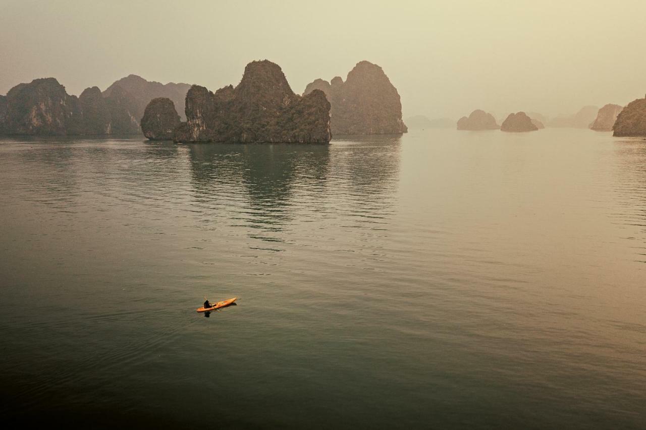 Heritage Line Ylang Cruise - Halong Bay & Lan Ha Bay Ha Long Exterior foto