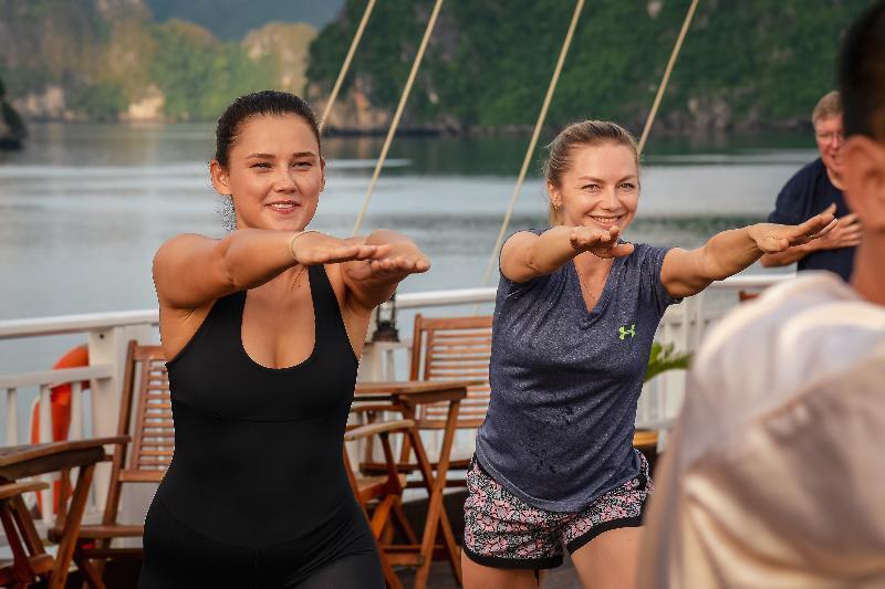 Heritage Line Ylang Cruise - Halong Bay & Lan Ha Bay Ha Long Exterior foto
